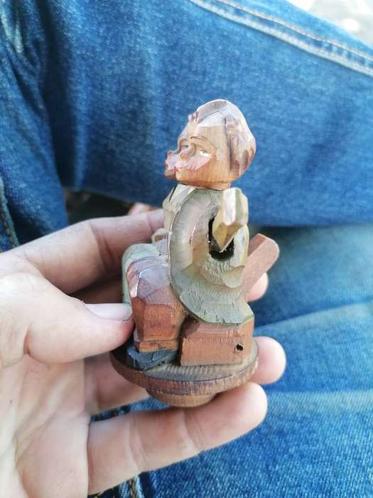Vintage Hand Carved Moving Pair Of Italian Lovers Wine Cork Stopper as per picture