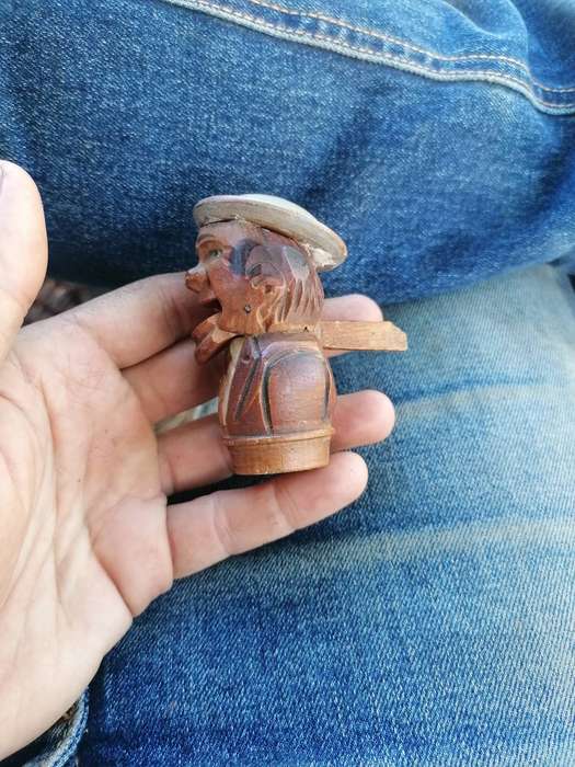 ANRI Italy hand-carved, mechanical "Yakker" bottle stopper