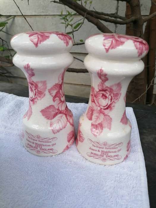 Jones & Middleton - Elizabeth Turner Devon rose salt and pepper shaker