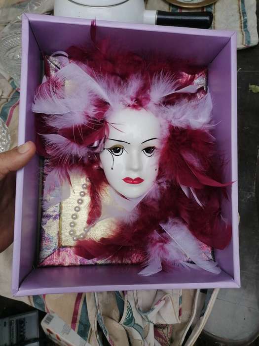 Unique Creations Lady Face Mask decoration