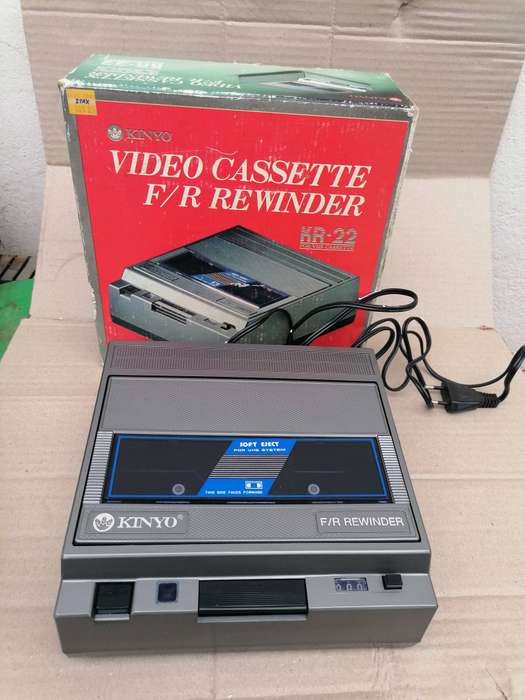 Kinyo VHS Video Cassette F/R Rewinder, specifically the Model KR-22