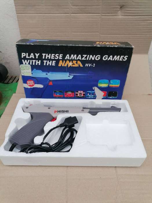 Nintendo NES-005 Light Gun with original box