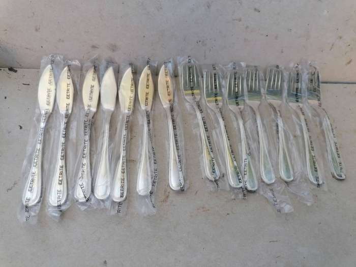 Vintage eet rite Fish cutlery set Each piece still in plastic
