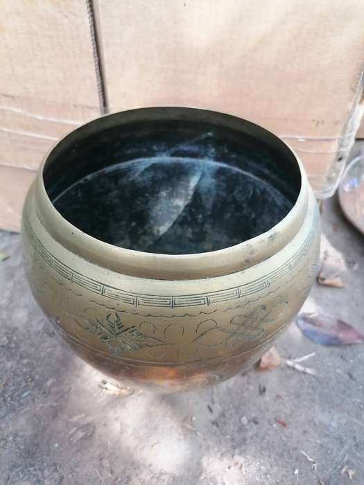 Antique Chinese brass planter