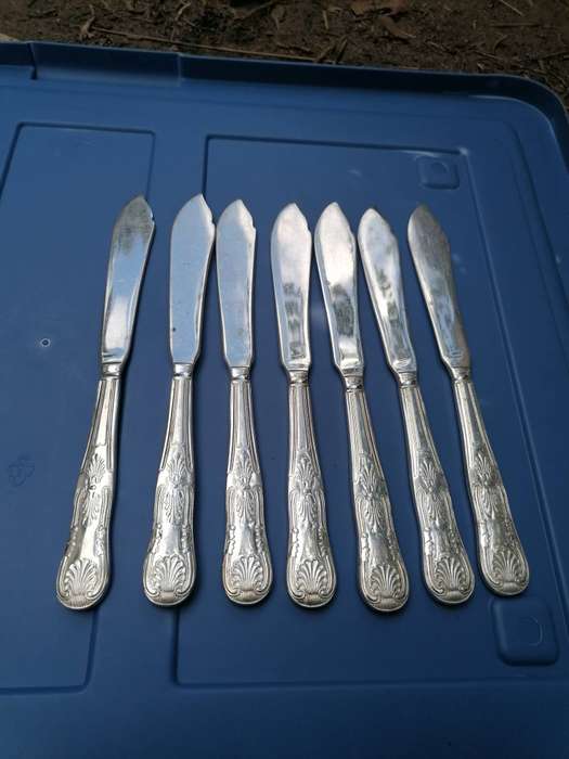 Vintage knife set