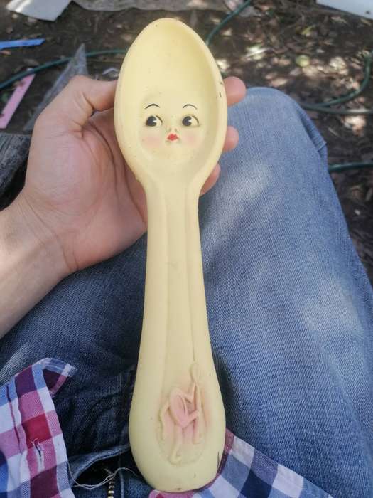 VINTAGE DREAMLAND CREATIONS RUBBER SQUEAK TOY Spoon. WORKING CONDITION