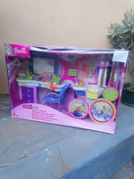 Barbie matel salon playset still sealed 2003