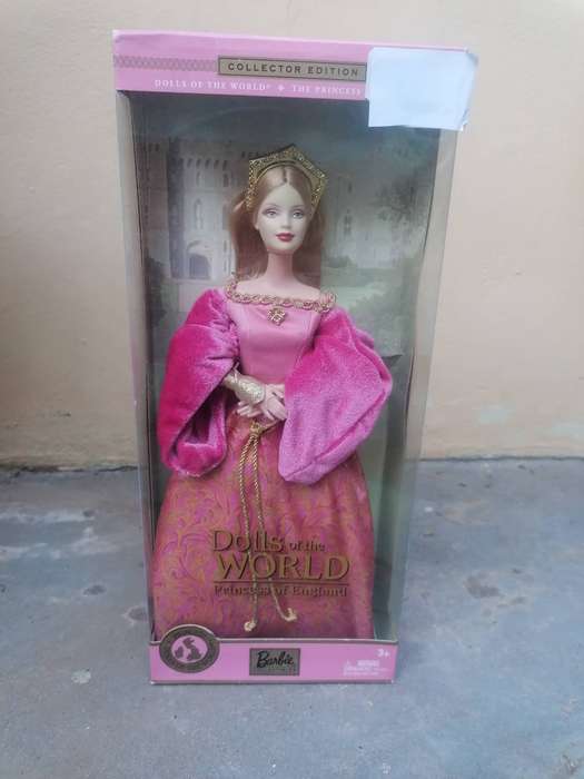 Barbie collection doll princess of England still sealed
