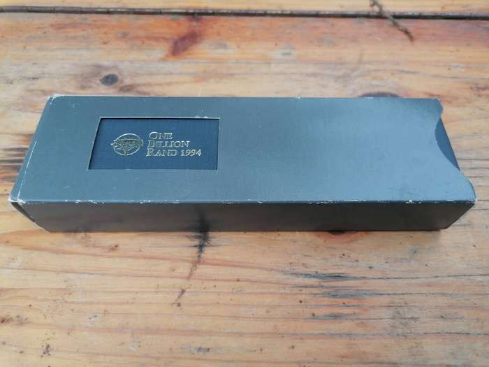 "gold" Parker pen