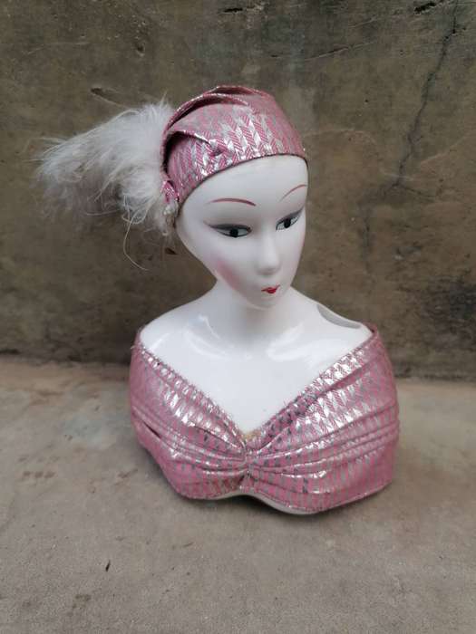 Vintage porcelain bust