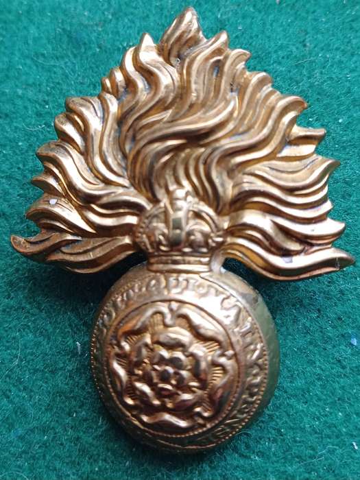 British Army, The Royal Fusiliers (City of London Regiment) cap badge, lugs