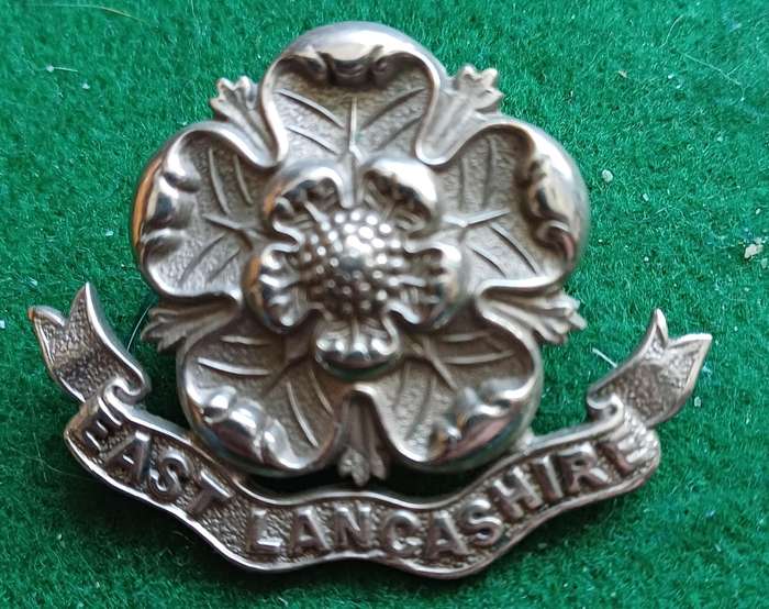British Army, East Lancashire Regt single Officer's collar badge, (pos silver.)