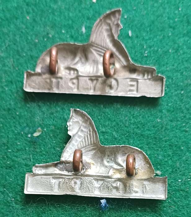 British Army, South Wales Borderers ORs WM collars, facing pair