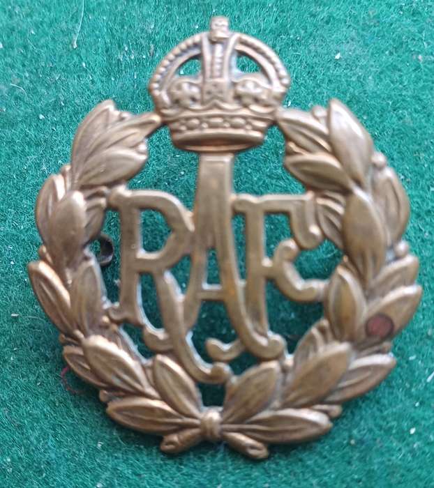 British Royal Air Force brass cap badge