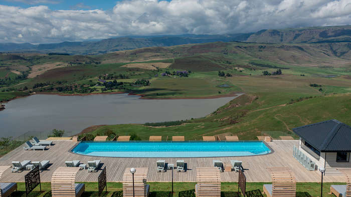 Midweek @ Caley Lodge, Cathkin Park, Drakensberg from  22 - 26 June 2026(4 Nights)2 Bedroom/sleeps 6