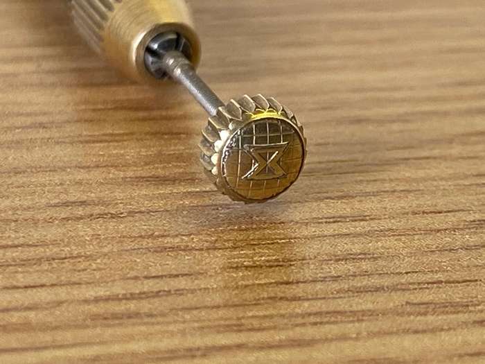 EDOX - 5.5mm gold crown