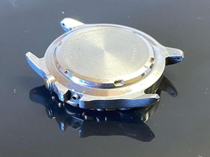 SEIKO 5M43 case