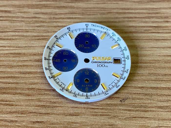 Pulsar Chronograph Y182 dial
