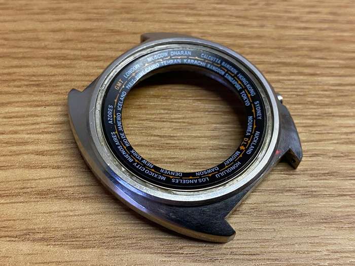 SEIKO WORLD TIMER - case