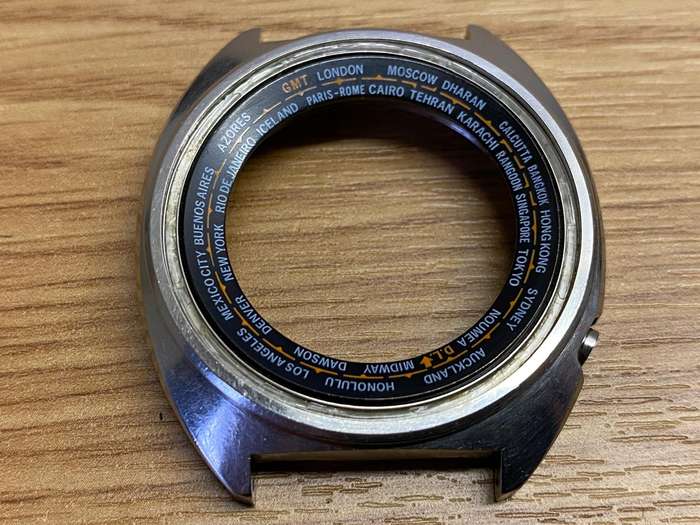 SEIKO WORLD TIMER - case