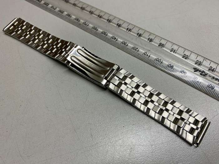 18mm stainless steel bracelet #40