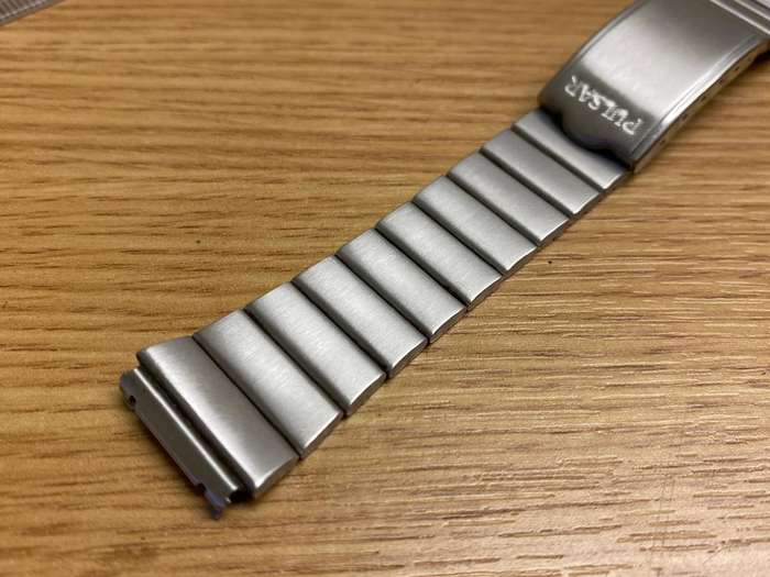 PULSAR - 18mm stainless steel bracelet