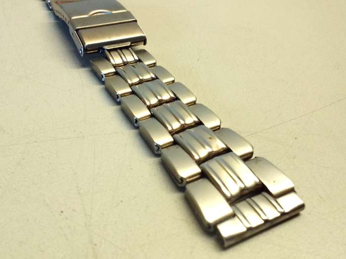 18mm stainless steel bracelet