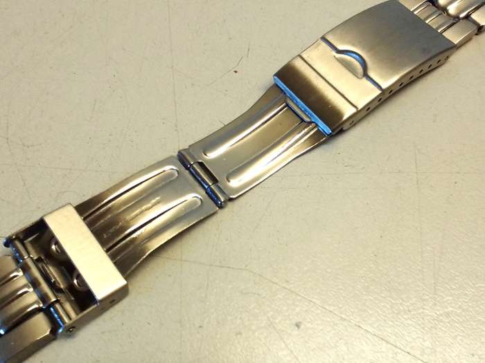 18mm stainless steel bracelet
