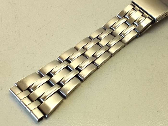 CITIZEN - used 18mm stainless steel bracelet