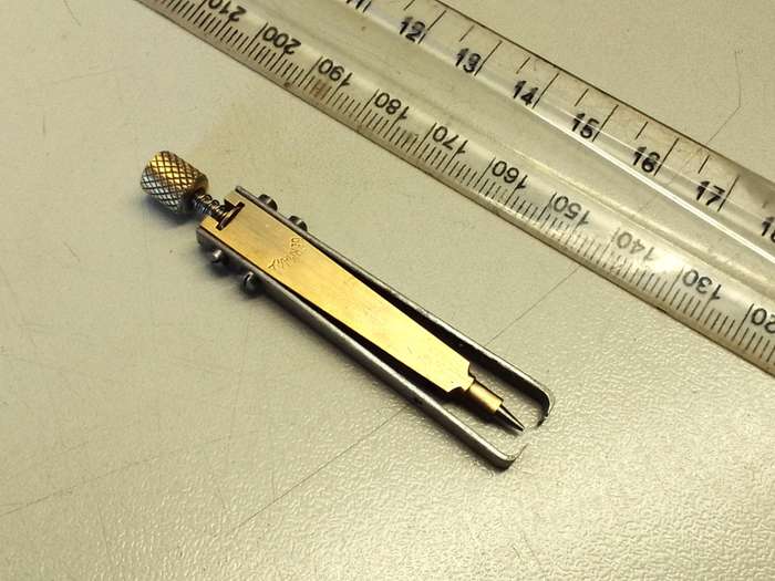 Vintage/antique watch hand remover