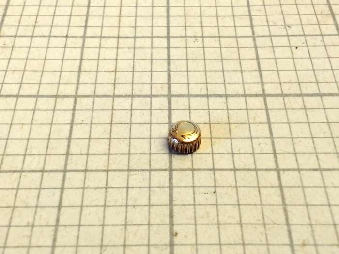 Omega gold crown - 3.3mm
