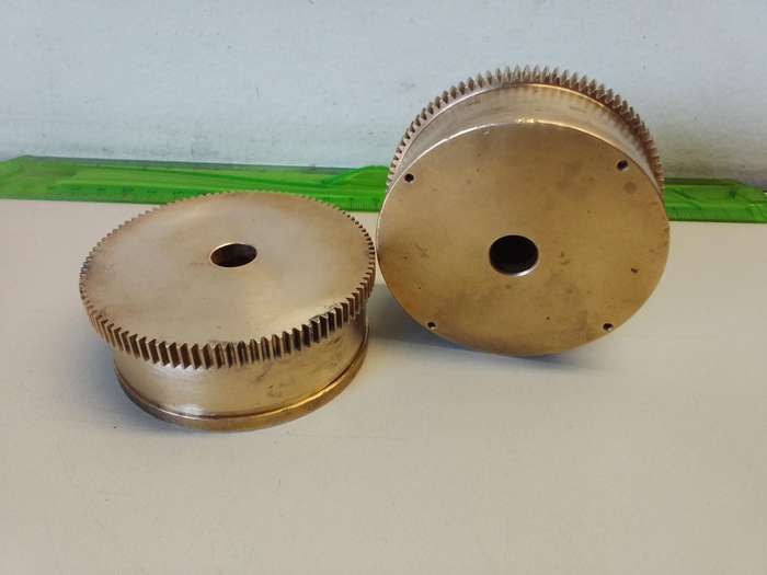 Large size clock mainspring barrels