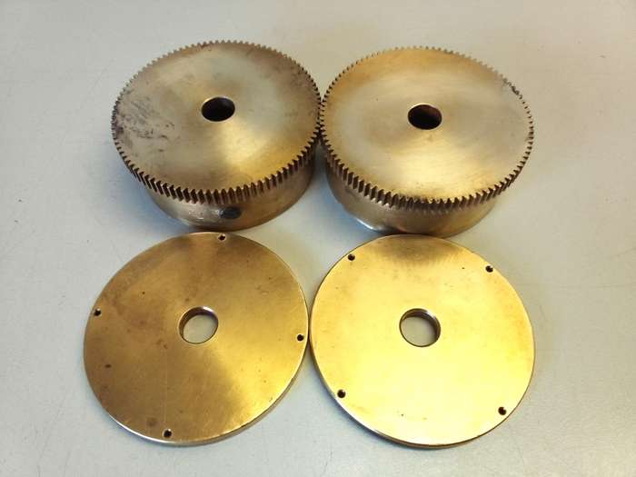 Large size clock mainspring barrels