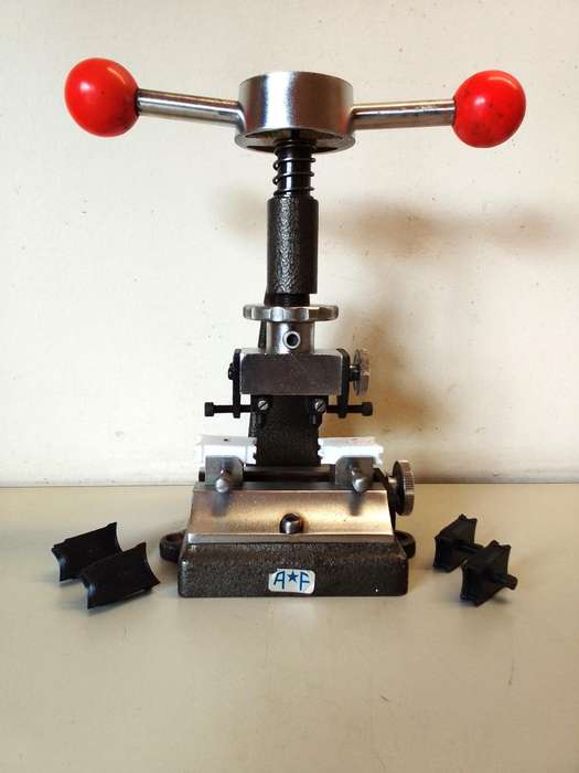 AF TOOLS - bench watch case opener