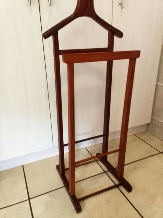 Vintage/antique dumb valet/suit stand