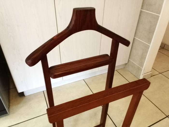 Vintage/antique dumb valet/suit stand