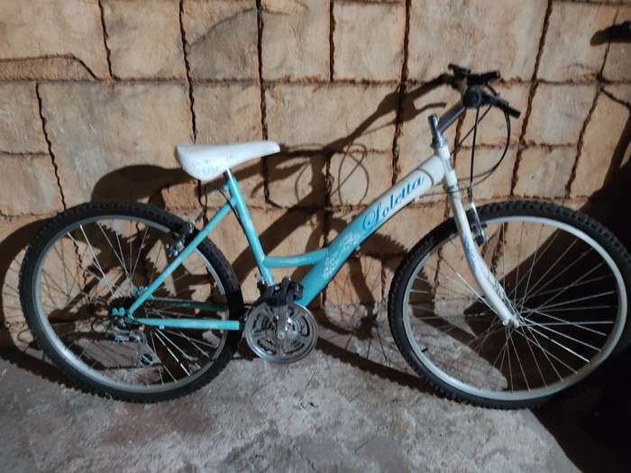 Loretta 21-Speed Bicycle