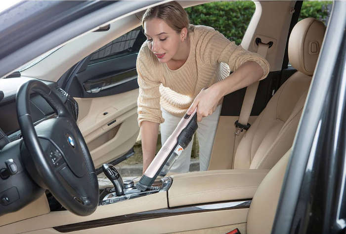BLACK+DECKER New 12V DUSTBUSTER + Charging Station + 2 Acc, Rose Gold