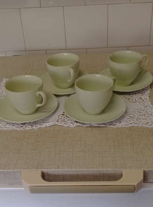 4x Johnson Bros cup and saucer sets - green cloud,