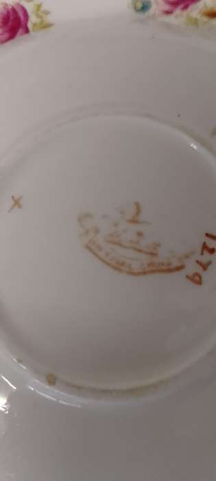 A Gorgeous vintage floral trio. Cup,saucer& side plate.  Imperial China