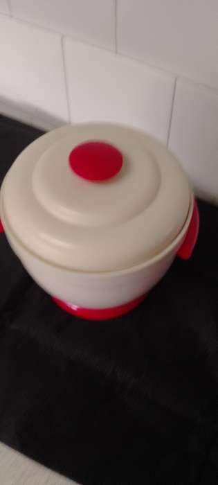 A Vintage Retro Thermos Ice Bucket model 931