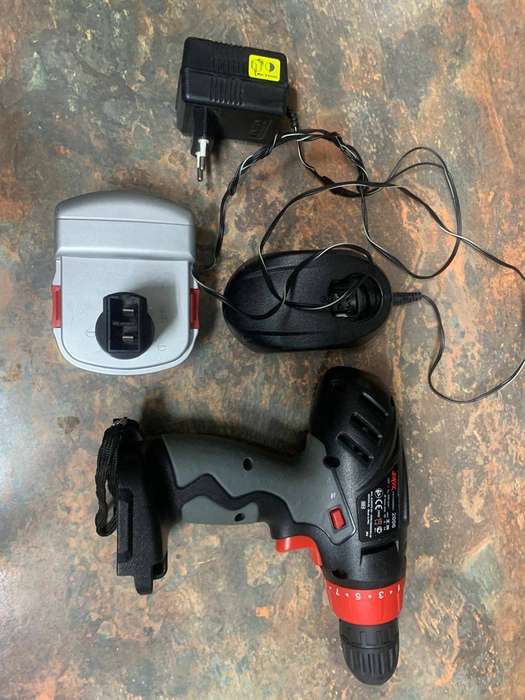 Skil 12V cordless Drill