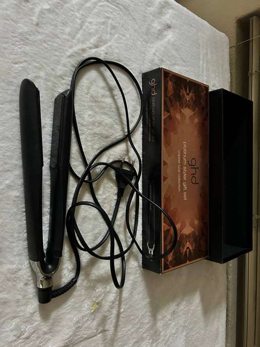 Hot Airbrush and GNC straightener - for spares or repairs