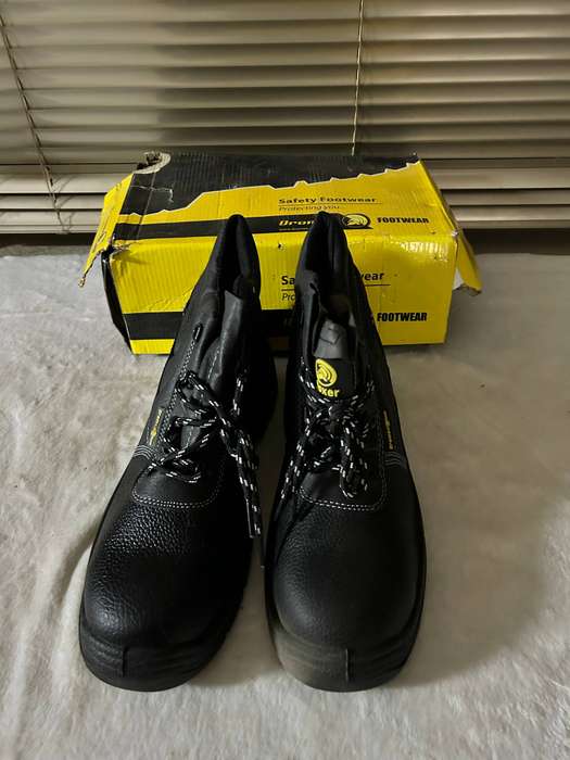 Dromex Size 12 safety boots