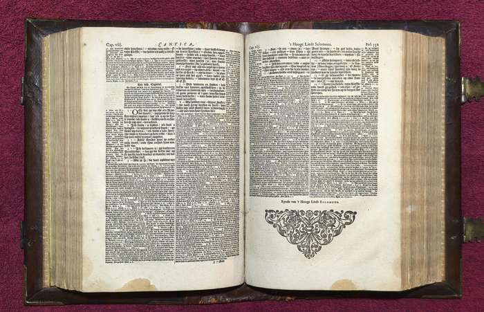 1690 Nederlandse Statebybel  /  1690 Antique Dutch Bible