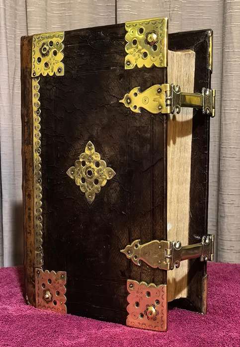 1690 Nederlandse Statebybel  /  1690 Antique Dutch Bible