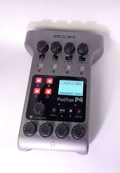 Secondhand Zoom Podtrak P4