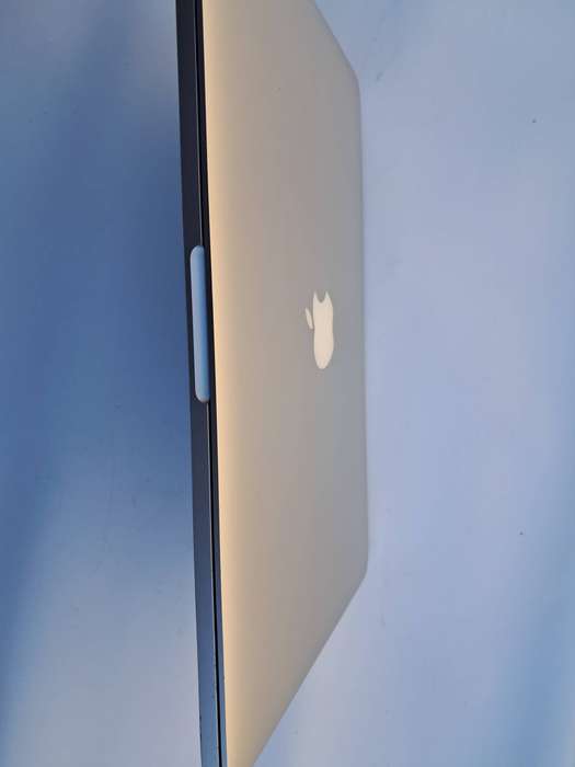 Macbook Pro - Apple Laptop (Late 2012)