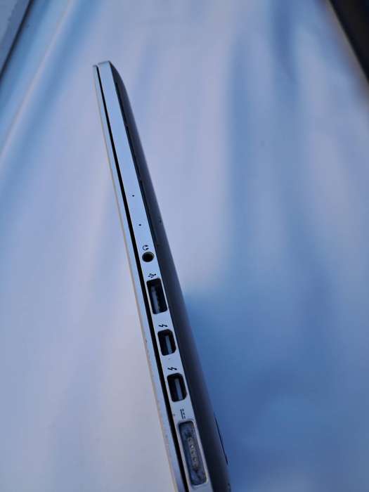 Macbook Pro - Apple Laptop (Late 2012)