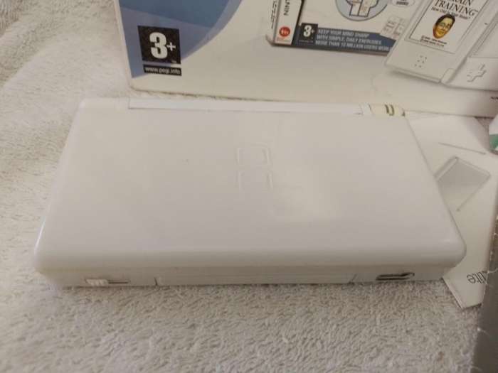 Nintendo DS Lite Dr Kawashims's Brain Training Starter Pack Boxed